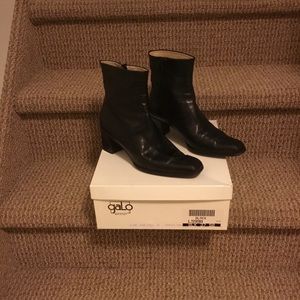 Women’s Black Galo Short Leather Boot